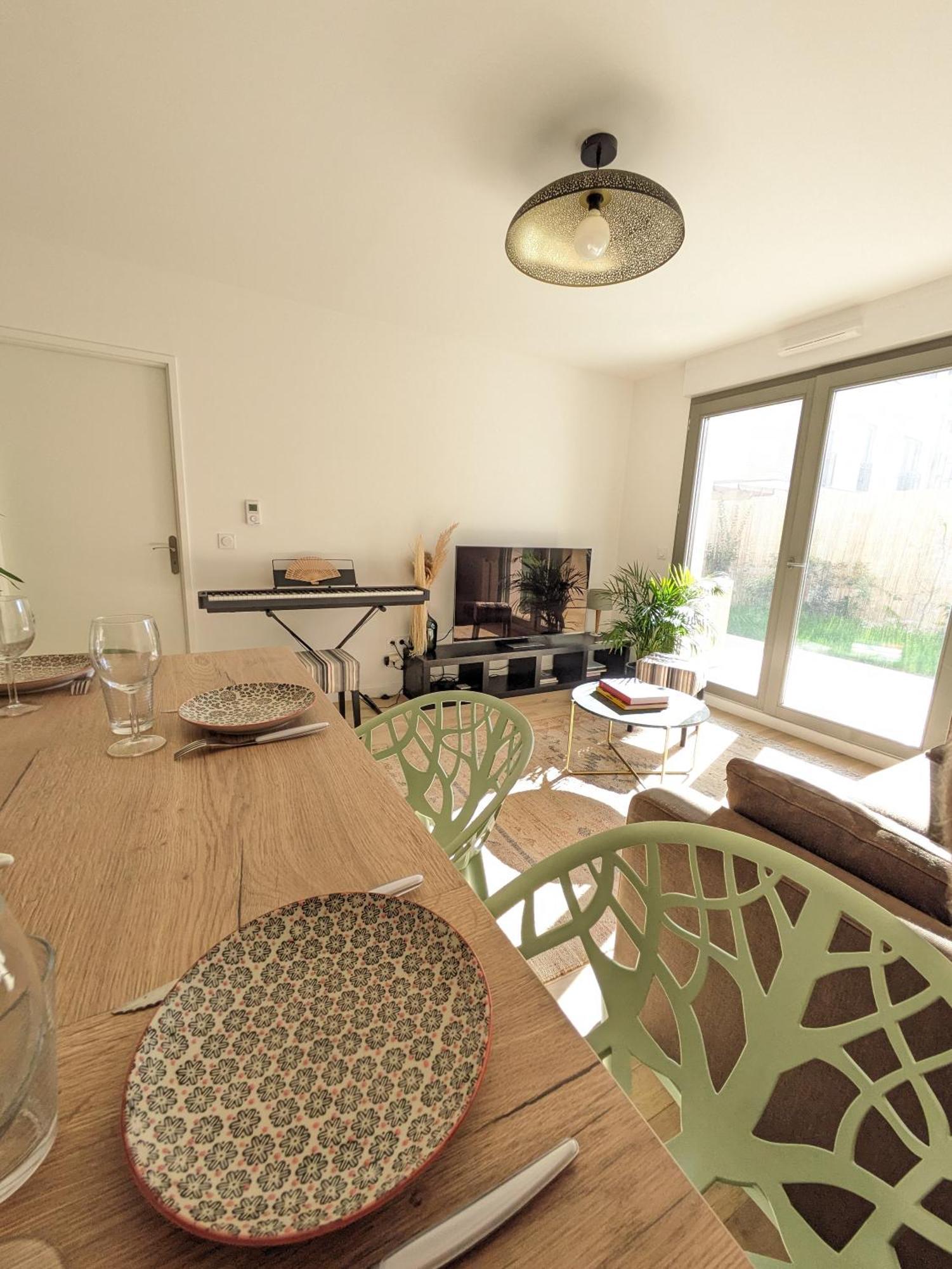 Appartement De Standing Avec Jardin Clamart Exterior foto