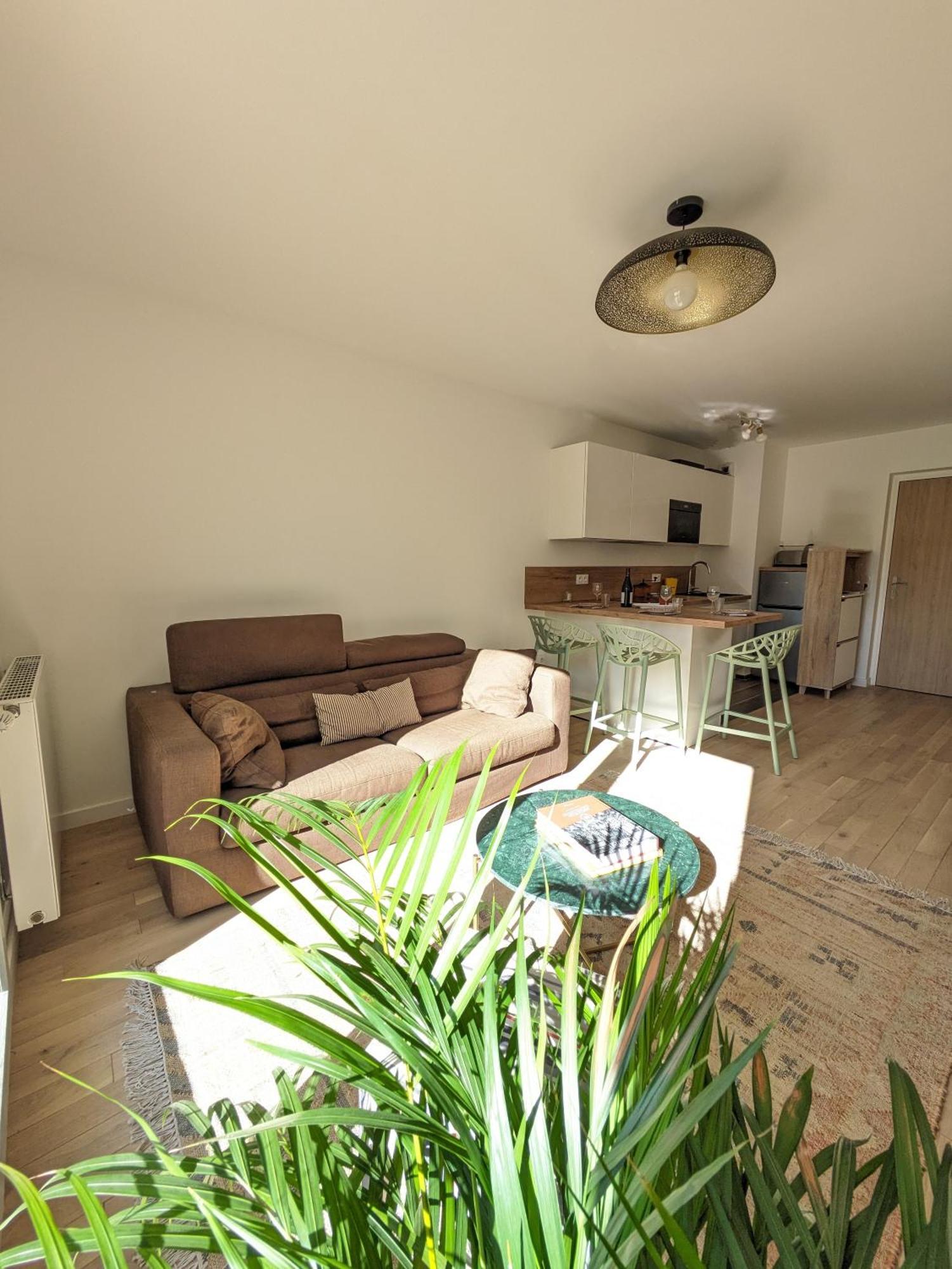 Appartement De Standing Avec Jardin Clamart Exterior foto